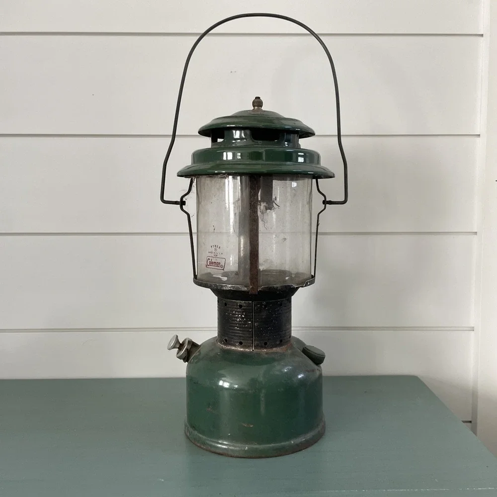Vintage Coleman Lantern Model 220E – Dual Mantle – Made in USA 3 60